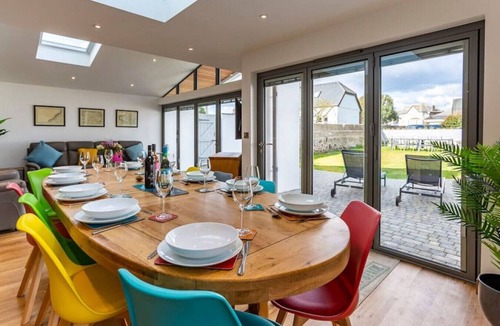 Bude House | Modern, luxury and spacious - A great place for family and friends to relax!