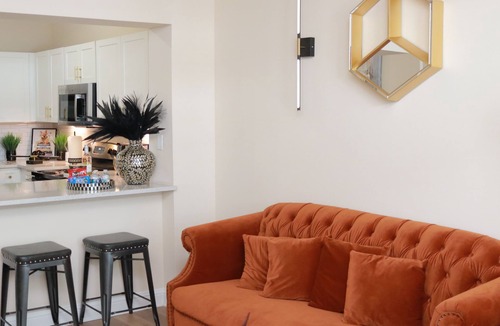 Houston Apartment | Modern Luxury Downtown Houston Condo -Stylish Stay in the Heart of the City