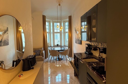 Kluuvi Apartment | Modern Luxury Flat - Steps to Station