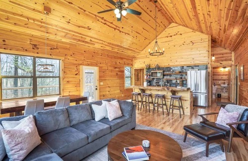 McArthur Cabin | Modern Luxury Hocking Hills Cabin with Hot Tub