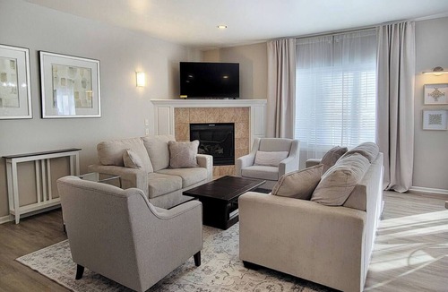 Fridley House | Modern Luxury Home Theater & Pool Table
