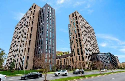 Reston Apartment | Modern Luxury in Reston | In-unit Washer/D | nr Dulles Airport