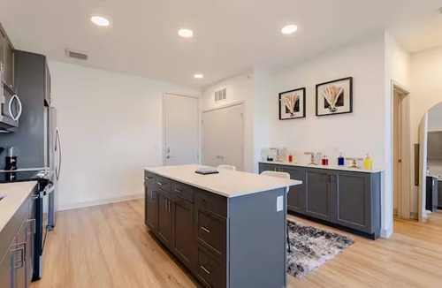 Sun Valley Apartment | Modern Luxury Mile High : Panoramic Broncos Stadium Views