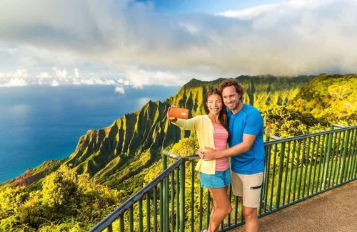 Wailua Condo | Modern Luxury Renovated Ocean View Condo - Steps to the beach with Pool and A/C