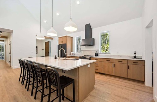 Egg Harbor House | Modern Luxury Retreat · Game Loft · Near Bay