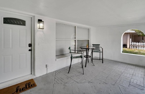 Oldsmar House | Modern Luxury / Spacious / Family Friendly