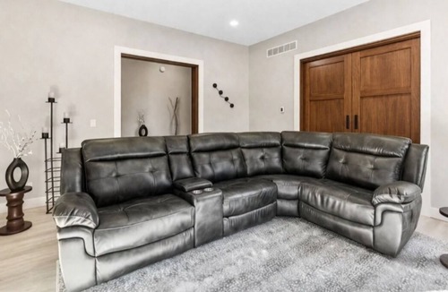 Bloomington Apartment | Modern Luxury Stay in Prime Location