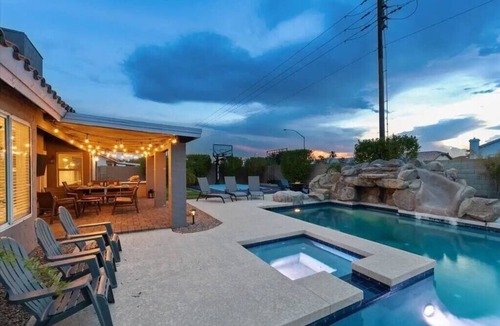Mesa House | Modern Majestic Home with Pool, Spa & Basketball