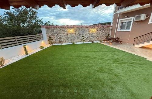 Makri Apartment | Modern Makri