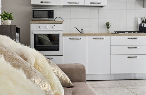 Ventimiglia Apartment | Modern Medieval Town Flat with Amazing Sea View Rooftop, 3BD, 1BT, AC, Free Wifi