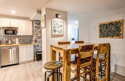 Old Quebec Apartment | Modern Meets Rustic- 2 Bedroom in Old Quebec