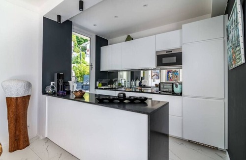 Eze Apartment | Modern Mera Apartment with a panoramic sea view