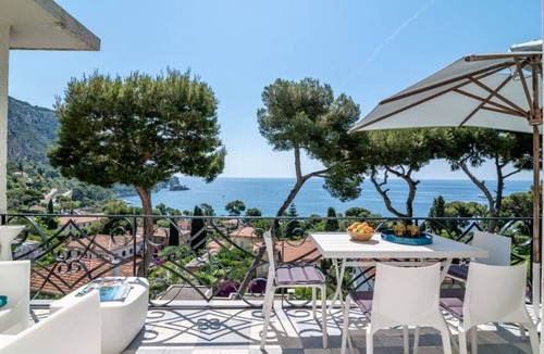 Eze Apartment | Modern Mera Apartment with a panoramic sea view