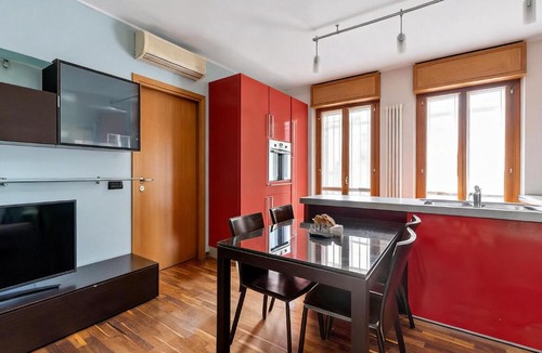 Bresso Apartment | Modern Milan Apartment with Jacuzzi, Terrace and Private Garage