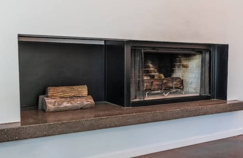 Wappingers Falls House | Modern minimalist Beacon-area home 1.5h from NYC