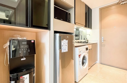 Pantai Indah Kapuk Apartment | Modern Minimalist Studio Room At Gold Coast Apartment