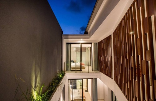 Berawa Villa | Modern minimalist walk to Berawa beach