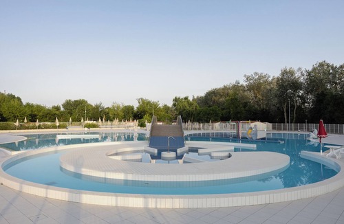 Lido Adriano House | Modern mobile home close to beach Marina, 2 bedrooms 1,5 bathrooms, cosy terrace