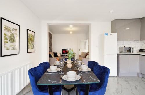 Alperton House | Modern Modern Wembley Abode - Parking - Garden - Sleeps 14