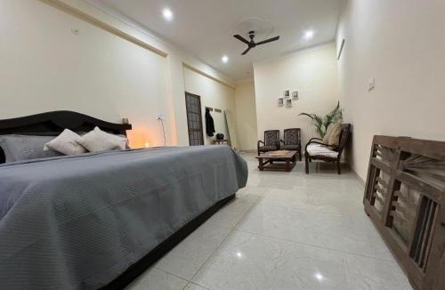 Paliyal Gaon Bed & Breakfast | Modern Monk BnB