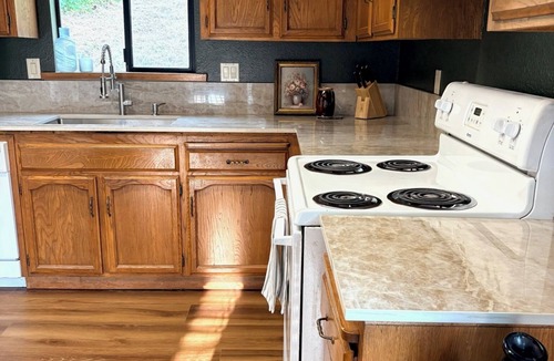 Yosemite Forks Cabin | Modern Mountain Getaway 12 Miles to Yosemite, Private Yard, Fire Table