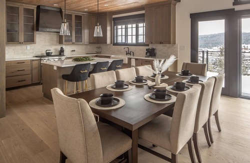 Big Sky House | Modern Mountain House with Private Hot Tub, 10 Minutes to Big Sky Skiing