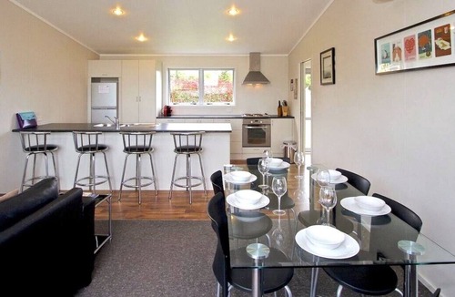 Ohakune Cottage | MODERN MOUNTAIN SPA ESCAPE - OHAKUNE HOLIDAY HOME in Ohakune
