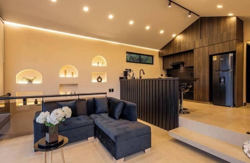 Marinilla Apartment | Modern Mountain Spa Villa: Turkish & Jacuzzi