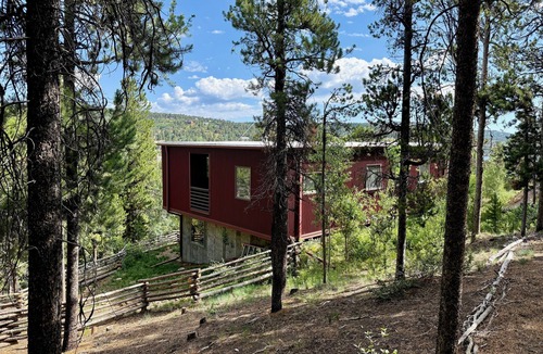 Nederland House | Modern mountain town retreat