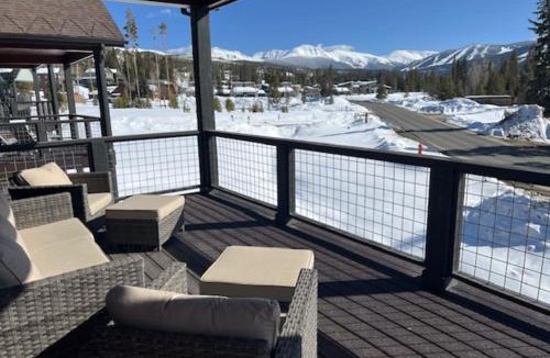 Rendezvous House | Modern Mountain View