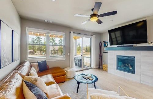 Rendezvous House | Modern Mountain View