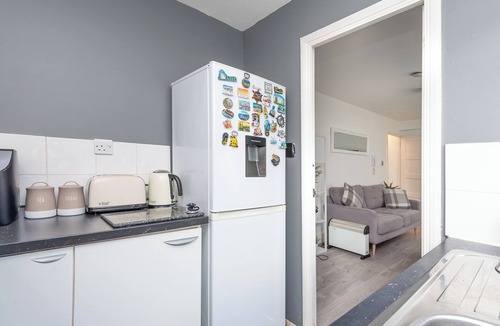 Leytonstone Apartment | Modern Muse Studio Flat – Stylish City Studio with Free Parking & Easy Transport
