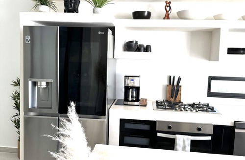 Chelem House | Modern new build, one level with private pool, walk to the beach