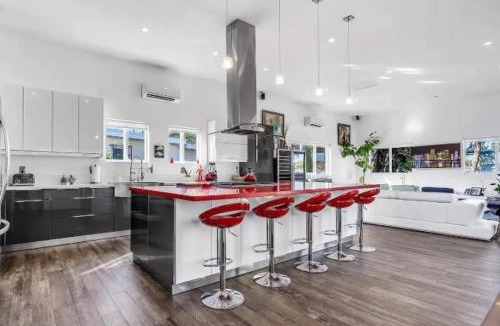 Overtown Apartment | Modern Northwest Vacation Rentals in Miami