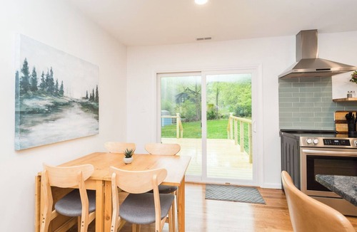 Chapel Hill House | Modern Oasis Close to UNC Chapel Hill Stadium