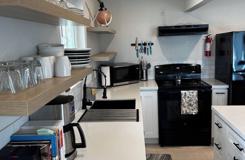 Twentynine Palms House | Modern Oasis-Pool + Deck. 7 mins to Joshua Tree National Park- 2 Bedroom-2 Bath