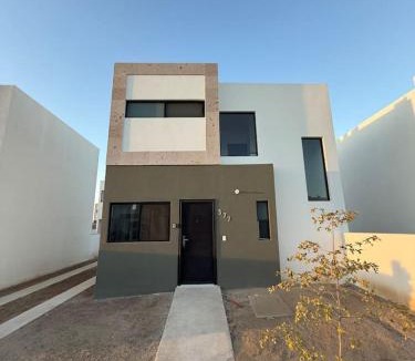 La Paz House | Modern Oasis with Pool