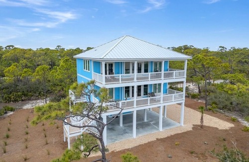 Treasure Beach Village House | Modern Oceanview Vacation Home