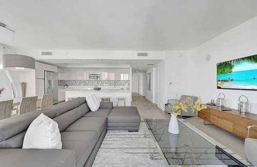 Hallandale Beach Apartment | Modern Ocean View Condo Resort Beach Service 1901