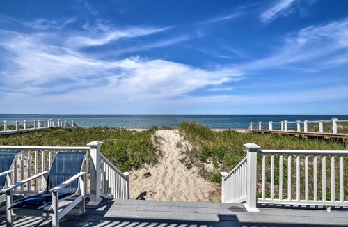 East Sandwich House | Modern Oceanfront Escape at East Sandwich Beach