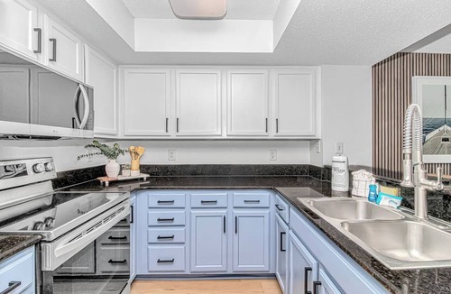 Downtown Myrtle Beach Condo | Modern Oceanfront 1BR 18th Fl | Balcony & Views