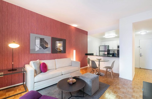 Brooklyn Heights Apartment | Modern One Bedroom in Charming Brooklyn Heights