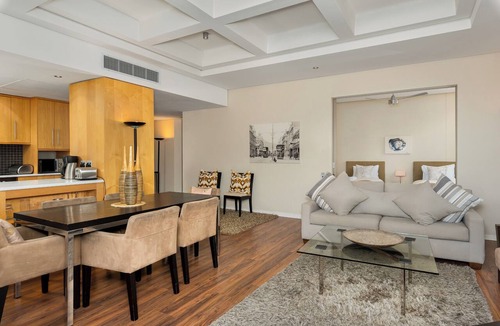 Cape Town City Centre Apartment | Modern & Open 2BR with Table Mountain & Lions Head Views