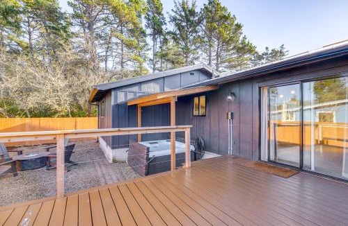 Tierra Del Mar House | Modern Oregon Cottage w/Hot Tub: Walk to Beach!