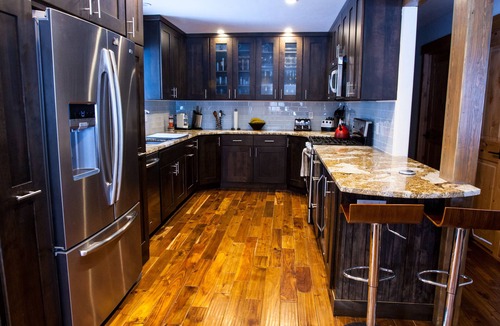 Breckenridge House | Modern Peak 7 Retreat, Hot Tub, Garage, Pet Friendly, Minutes to Ski + Main St