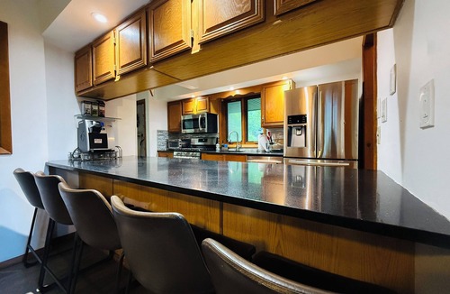 Bushkill House | Modern Poconos Retreat! Pools, SONOS, Roku TV, Sleeps 12 - Saw Creek Estates