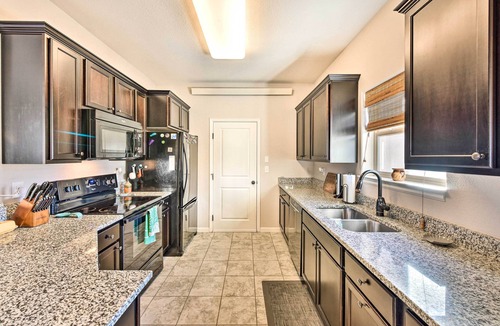 Poncha Springs House | Modern Poncha Springs Townhome w/Mtn Views!