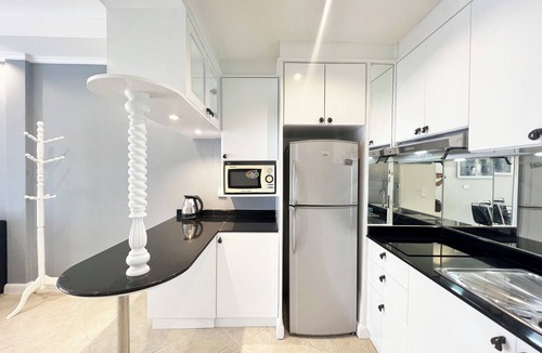 Na Kluea Apartment | Modern Pool-View 1-Bedroom Condo with Large Balcony - Baan Suan Jomtien