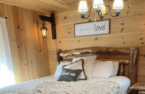 Dunlap Cabin | Modern, Private Cabin on the Sequatchie River, float, kayak, fish, play, relax!