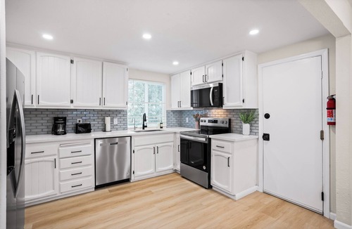 Vallejo House | Modern & Private East Bay Retreat in Vallejo!